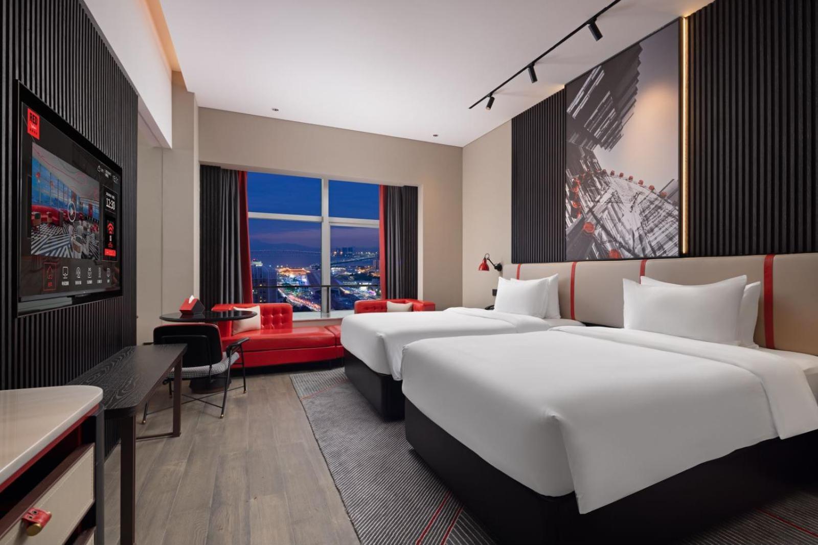 Radisson Red Hotel Zhuhai Gongbei Port Bagian luar foto
