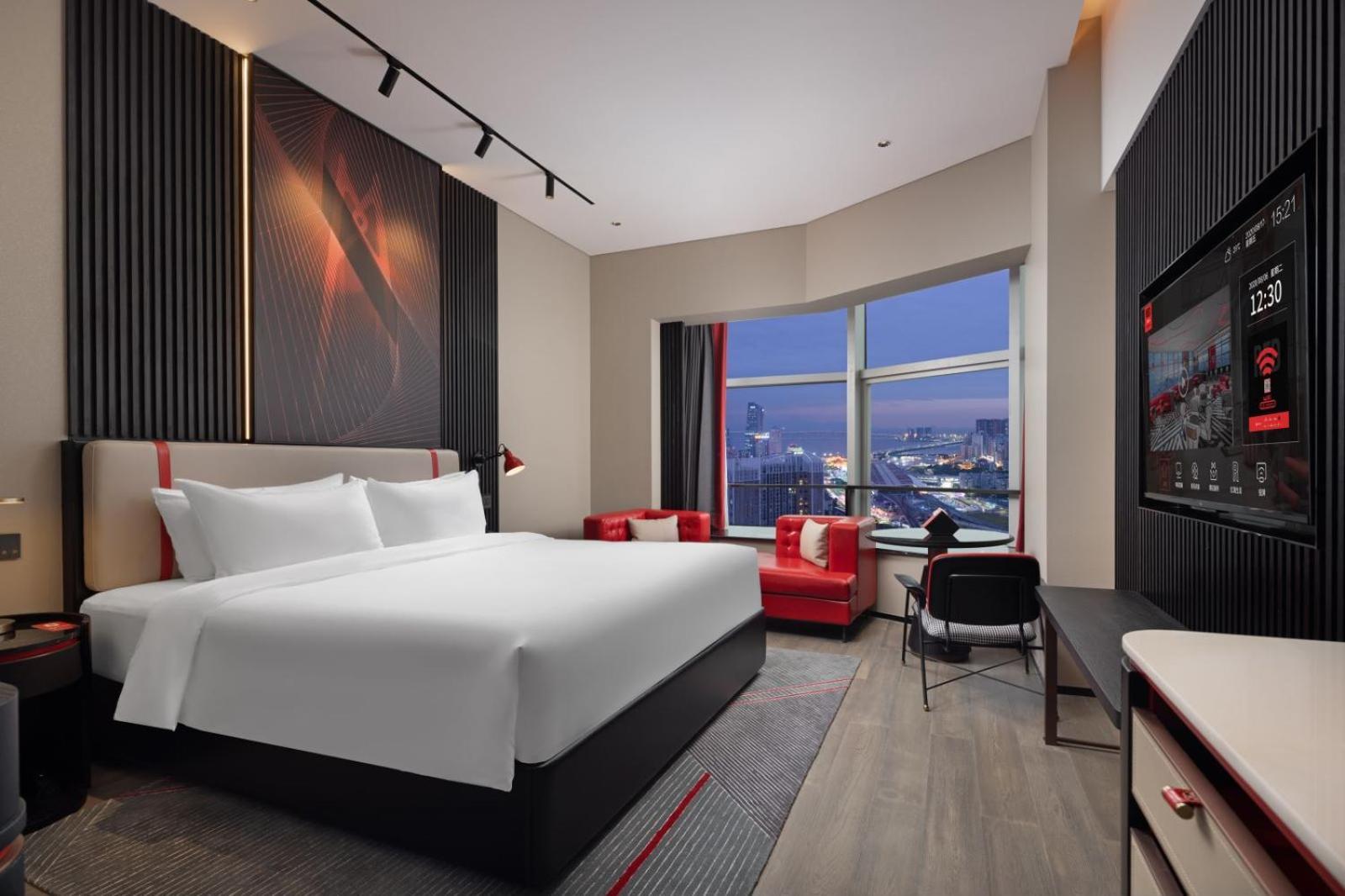 Radisson Red Hotel Zhuhai Gongbei Port Bagian luar foto